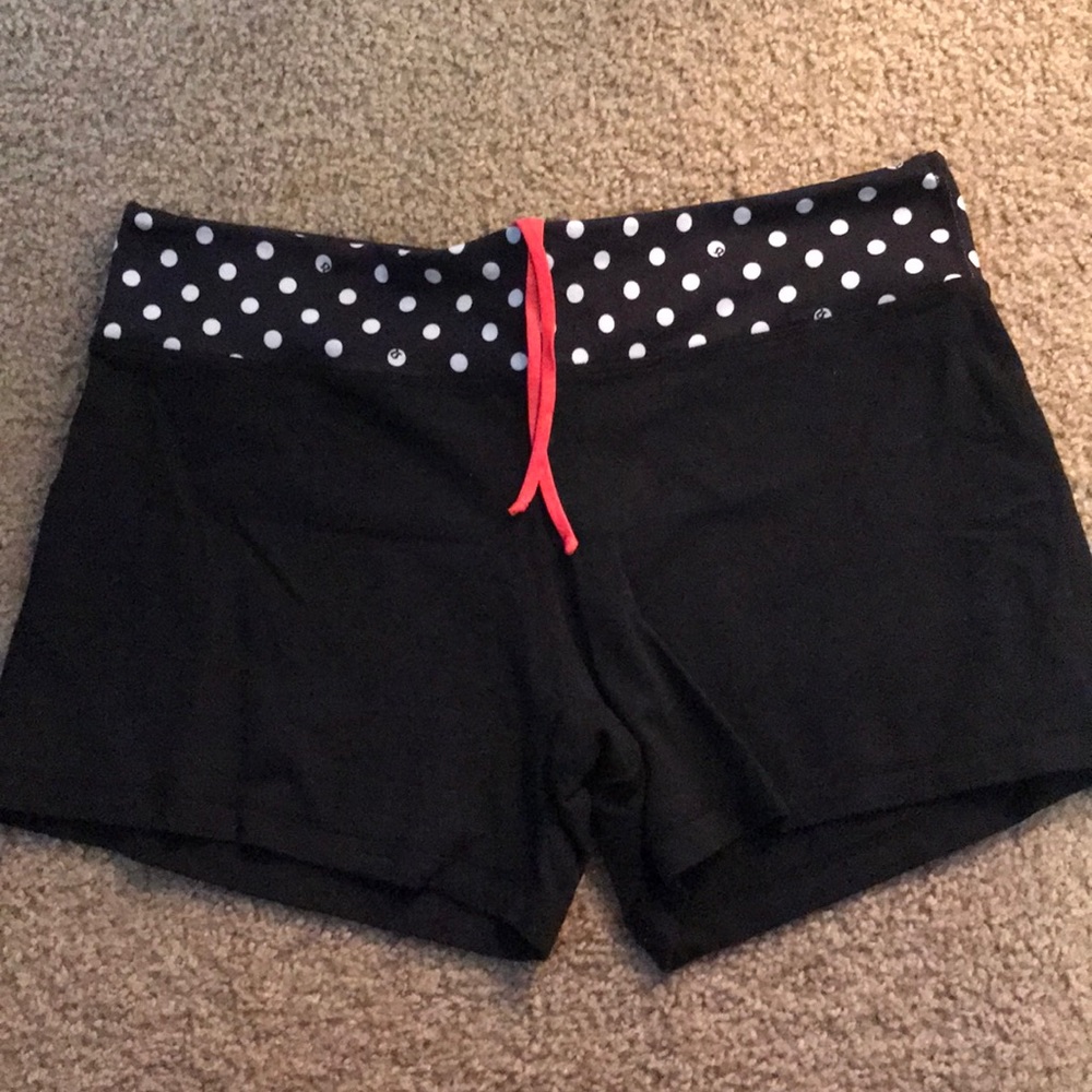 LULULEMON SHORTS SIZE 12... tight fit like a 10